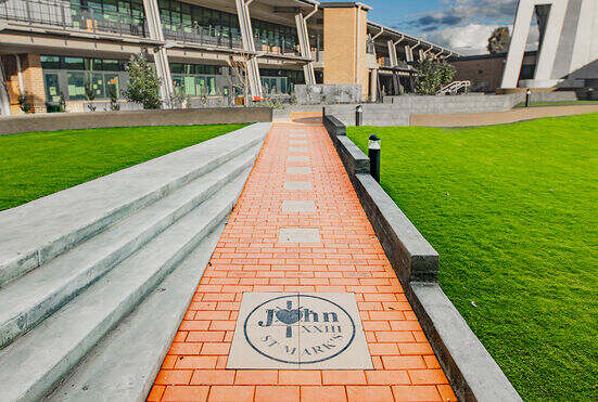 ST John XXIII Catholic College